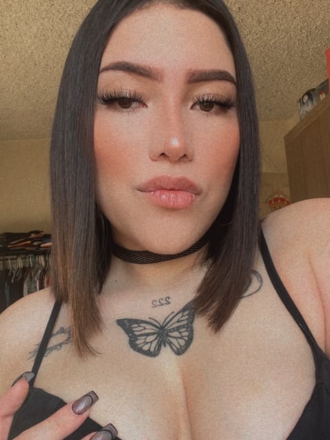 rudecam.live annemile.f profile on OnlyFans in guatemala category