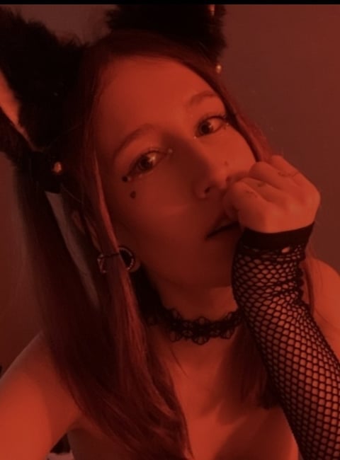 rudecam.live hannadrowzee profile on OnlyFans in small-tiny-tits category